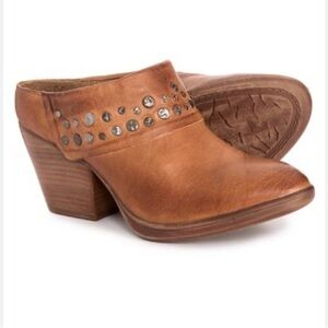 Sofft Women’s Gila Studded Heeled Mules Warm Chestnut Brown Leather Upper Boot